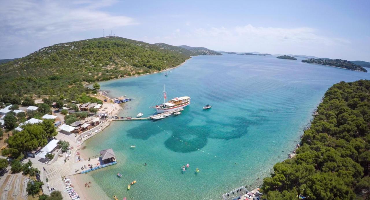 Tisno Resort エクステリア 写真