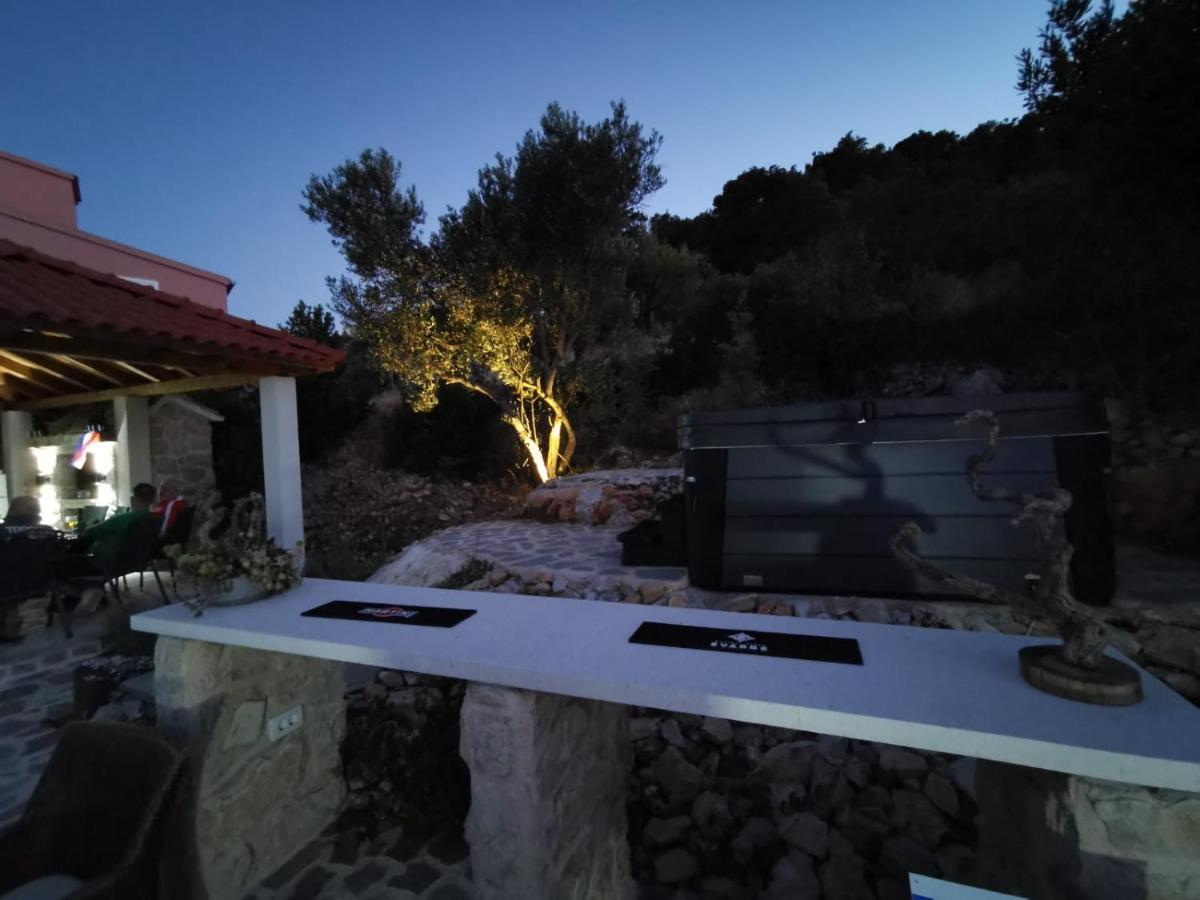 Tisno Resort エクステリア 写真