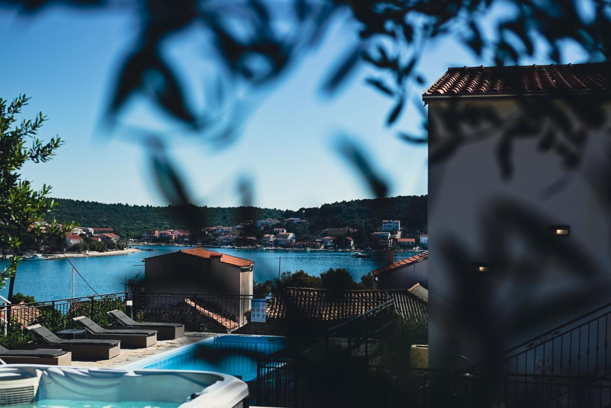 Tisno Resort エクステリア 写真